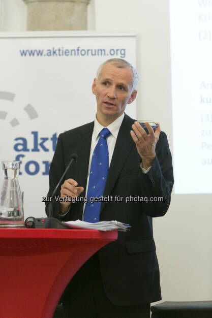Fritz Zeder (Leiter einer Straflegislativabteilung, Bundesministerium für Justiz), © Martina Draper für Deloitte (30.01.2013) 