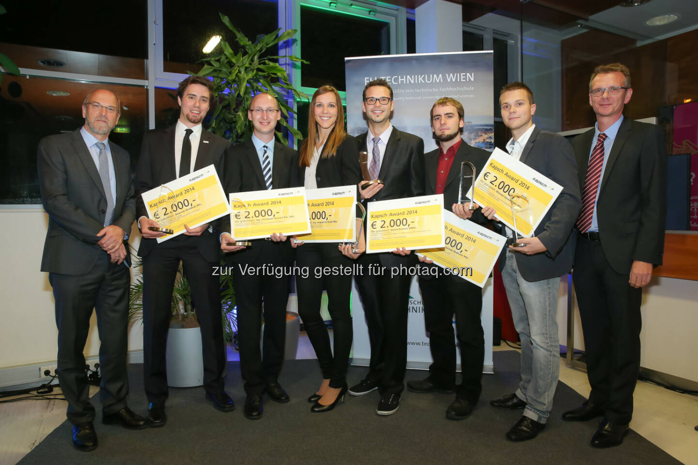 Christian Kollmitzer, Vize-Rektor der FH Technikum Wien, mit den Preisträgern Dominik Windhab, Christoph Heinzel, Jacqueline Dastl MSc, David Pertiller,  Dominik Widhalm und Michael Schachinger  sowie Rudolf Bernscherer, Head of Human Resources Kapsch Group: Kapsch Award 2014 für die besten Master Thesen der FH Technikum Wien