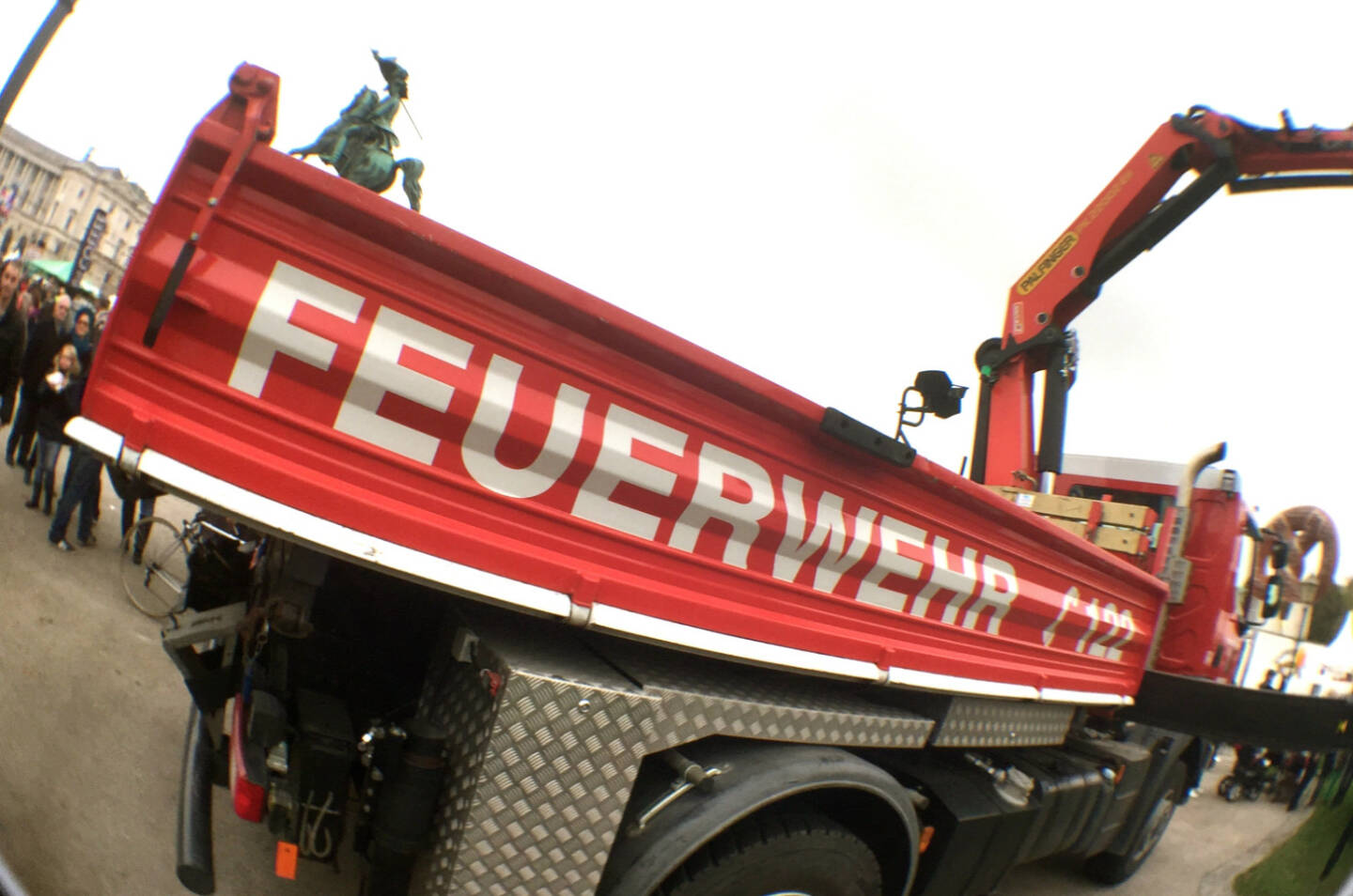 Feuerwehr mit Palfinger-Kran