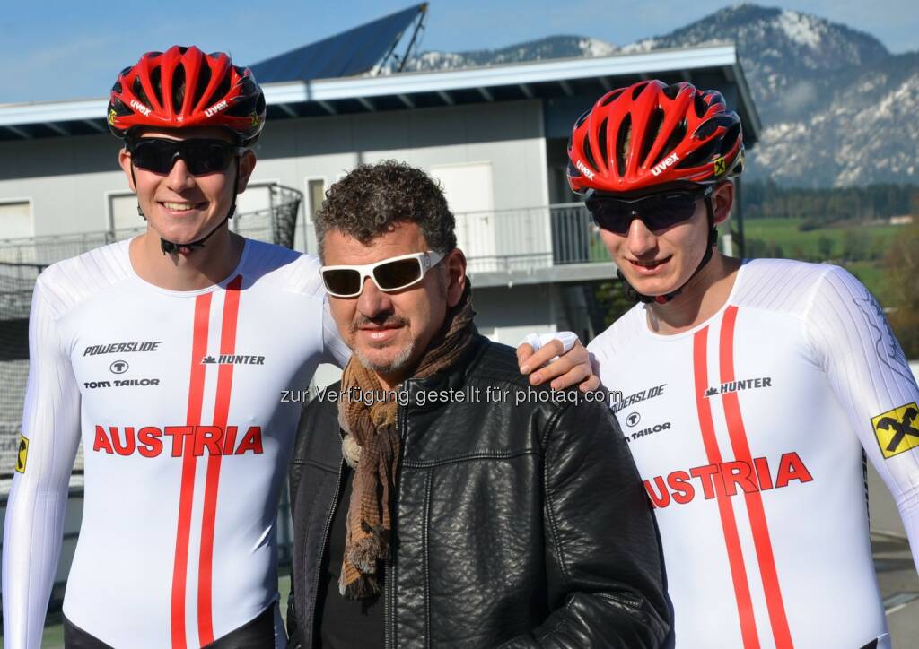 Österreichischer Rollsport und Inline-Skate Verband: Inline-Speedskating: Schlagerstar Semino Rossi trifft WM-Athleten, © Aussender (28.10.2014) 