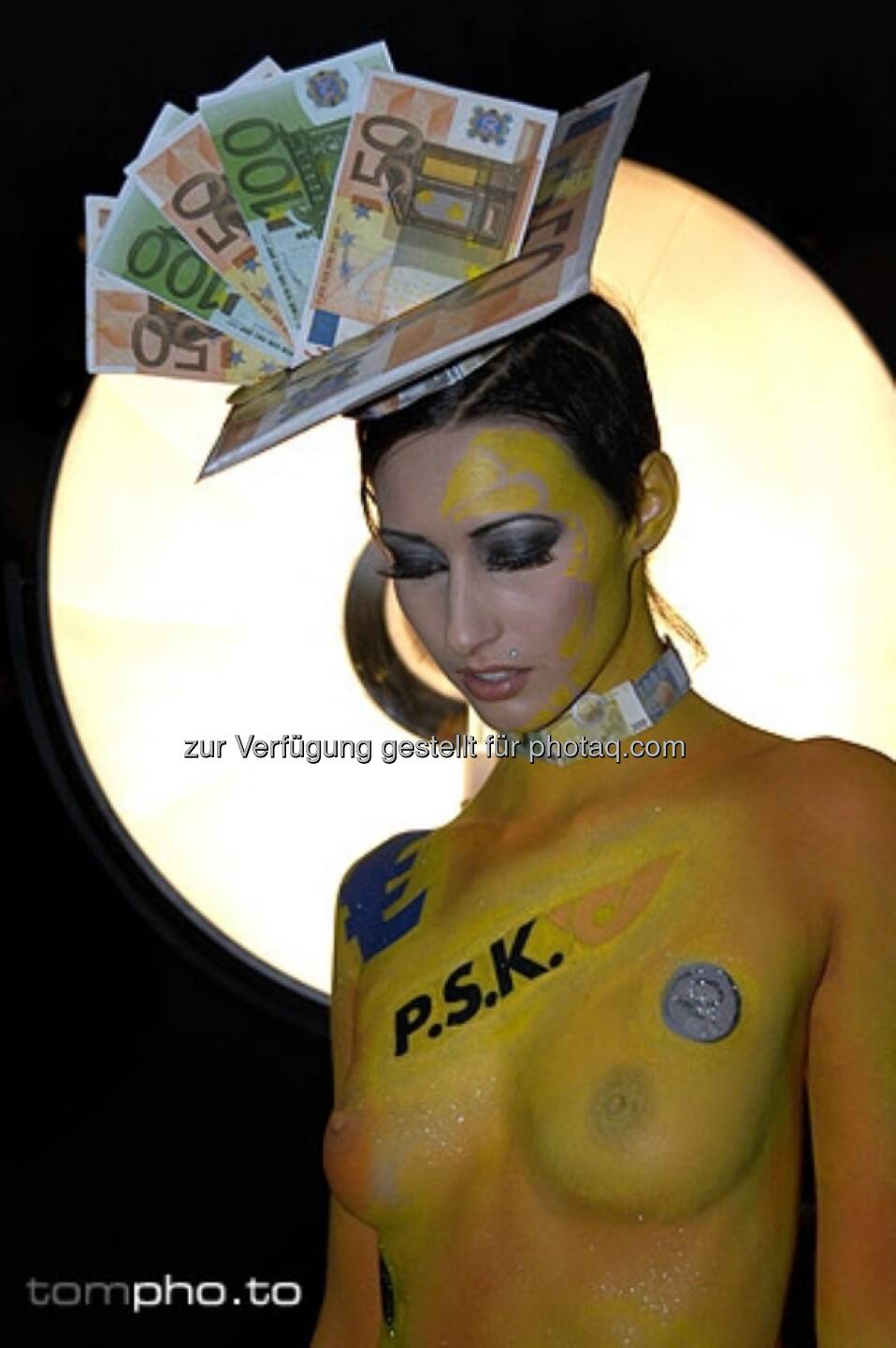 Bodypainting the Post (by Mike Shane). Mehr unter http://finanzmarktfoto.at/page/index/185 (c) tompho.to