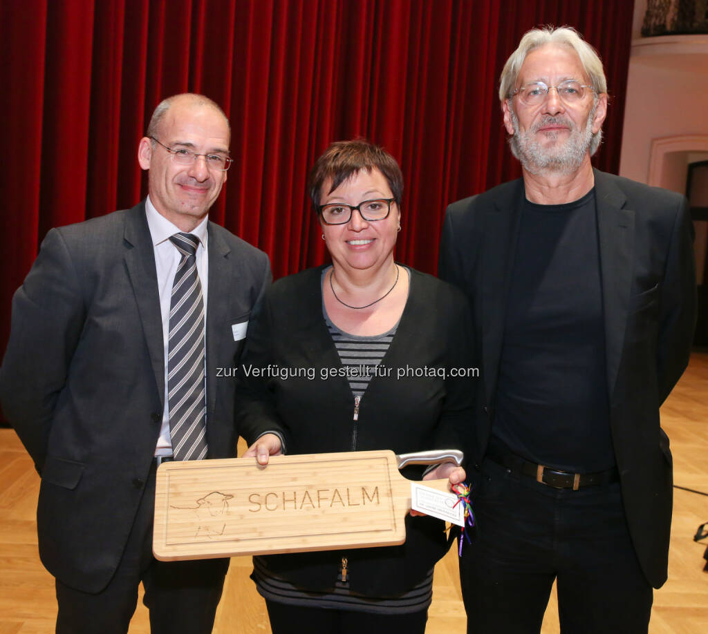 Hanns Kratzer (Peri Consulting), Sabine Oberhauser, Bundesministerin für Gesundheit, Robert Riedl Welldone (Werbung und PR GmbH): 45. Welldone Lounge: Goldener Oktober, © Aussender (30.10.2014) 