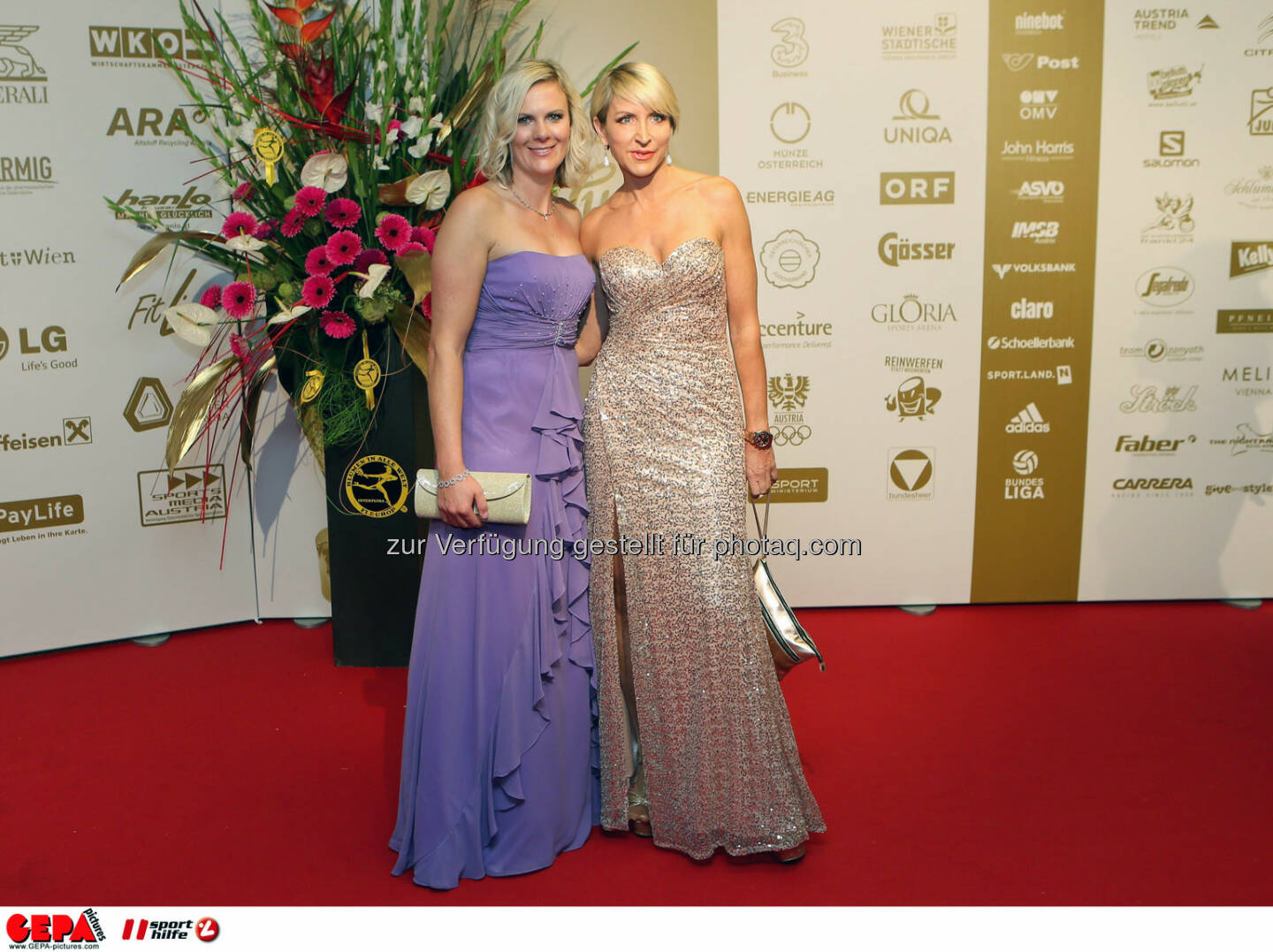 Nicole Hosp (AUT) und  Heather Mills. Photo: GEPA pictures/ Christian Walgram