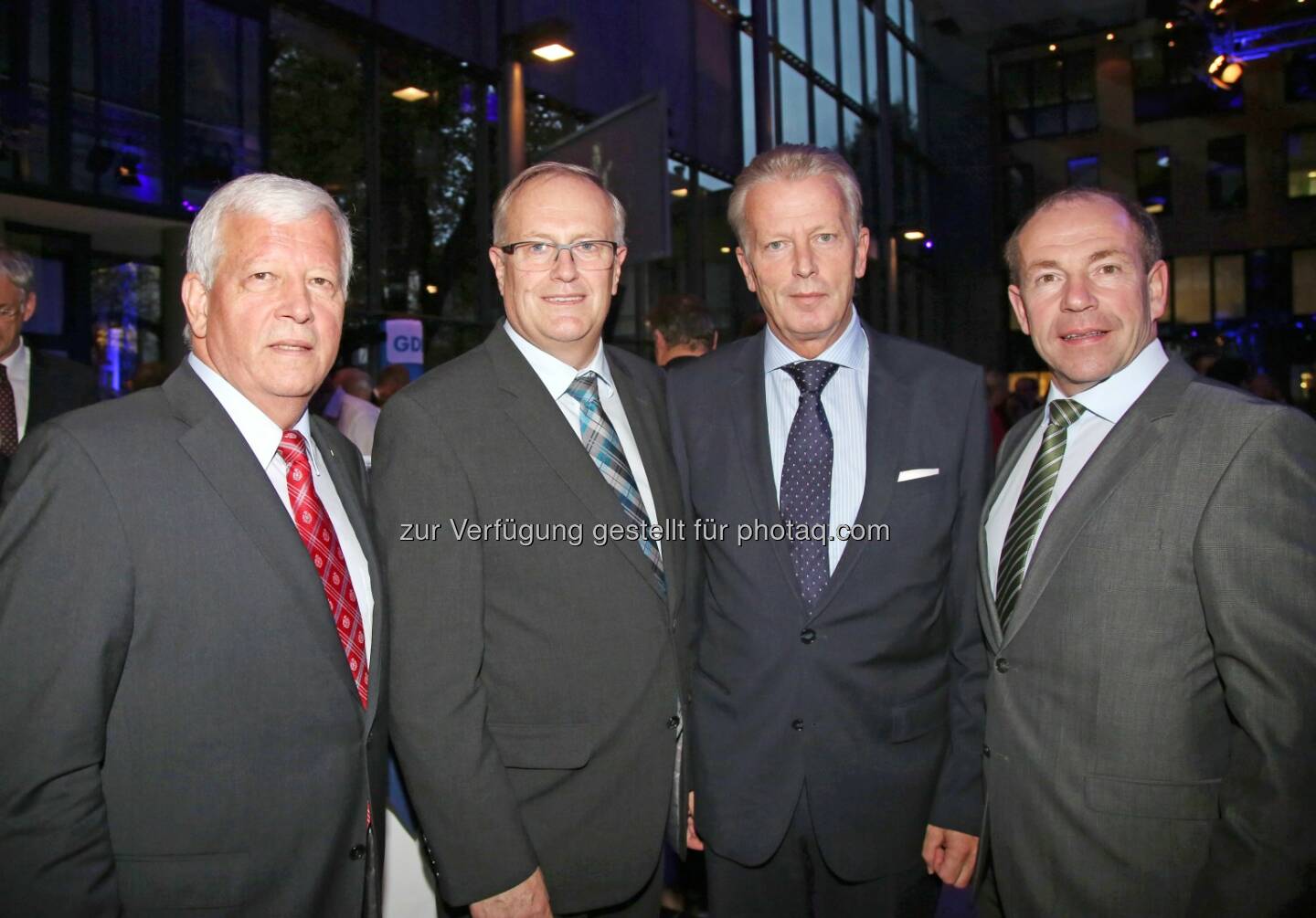 Jakob Auer (Aufsichtsratspräsident), Franz Reisecker (Präsident der Landwirtschaftskammer OÖ), Vizekanzler Reinhold Mitterlehner, Max Hiegelsberger (Landesrat) (Bild: RLB OÖ/Strobl)