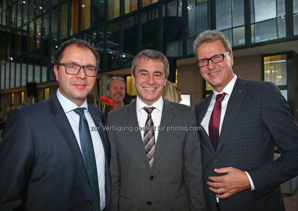 Gerald Mayer (Finanzvorstand Amag), Heinrich Schaller (Generaldirektor RLB OÖ), Klaus Dorninger (Erdgas OÖ-Geschäftsführer) (Bild: RLB OÖ/Strobl) (01.11.2014) 