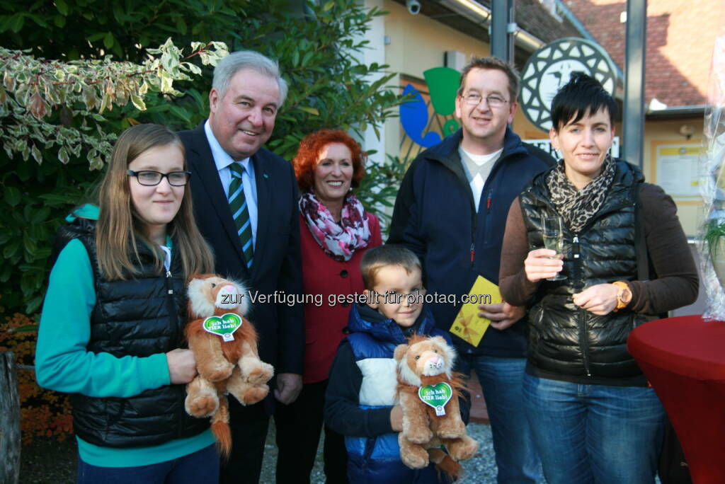 Hermann Schützenhöfer: Tierwelt Herberstein: Premiere: Tierwelt Herberstein begrüßt den 200.000sten Gast!, © Aussender (03.11.2014) 