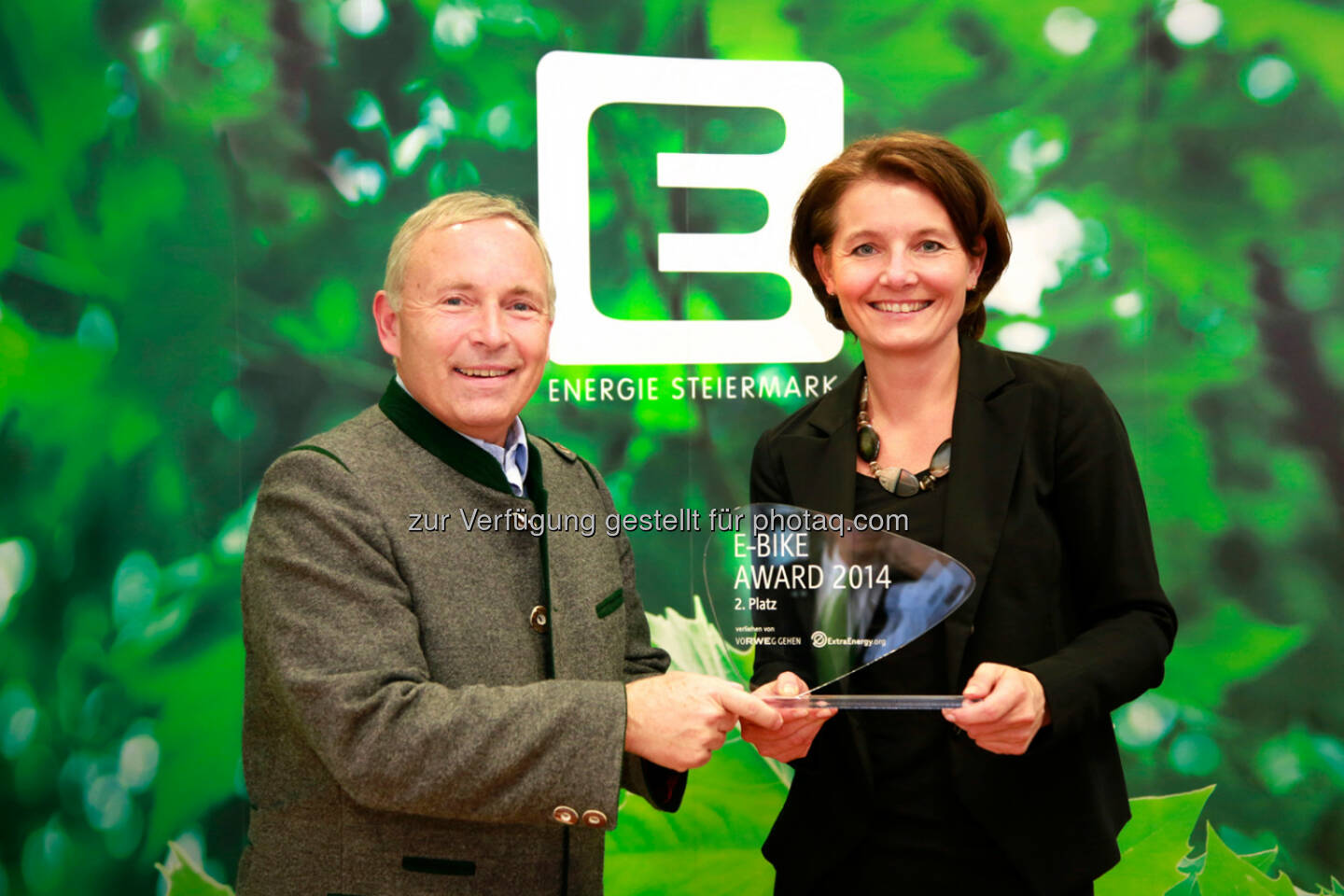 Vorstandssprecher Christian Purrer und GF Gundel Perschler: Energie Steiermark AG: E-Bike Award 2014 in Köln: Internationale Auszeichnung für Energie Steiermark. 2. Platz für Projekt Mit dem E-Bike zur S-Bahn