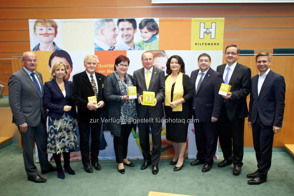 Christian Struber, Karin Praniess-Kastner, Gregor Hammerl, Michaela Hinterholzer, Othmar Karas, Elisabeth Scheucher-Pichler, Oswald Klikovits, Günther Ofner, Wolfgang Hattmannsdorfer: Das Präsidium von Hilfswerk Österreich 2014, © Aussender (07.11.2014) 