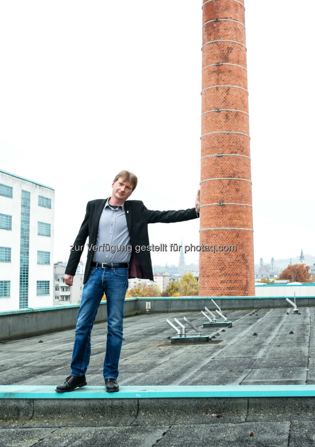 Reinhard Leitner, GF der RL Tschickfabrik GmbH: Tschickfabrik GmbH: RL Tschickfabrik GmbH erweckt Tabak-Anbau in Ö zu neuem Leben - Vision heimischer Zigarettenproduktion zum Greifen nah