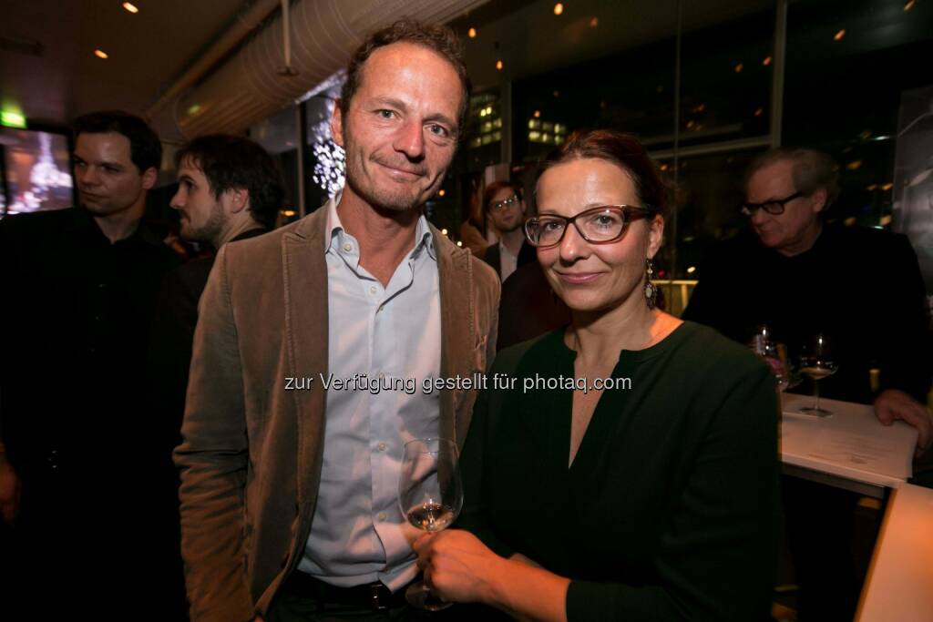 Florian Zelmanovics (Maxus),  ORF-Enterprise-Geschäftsführer Beatrice Cox-Riesenfelder, © ORF/Hans Leitner (11.11.2014) 