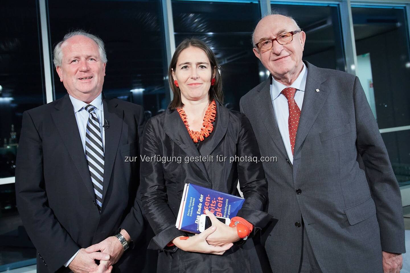 Heiner Flassbeck, Wirtschaftswissenschaftler, Alexandra Föderl-Schmid, Chefredakteurin Der Standard und Günter Geyer (Vorstandsvorsitzender Wiener Städtische Versicherungsverein): Wiener Städtische Versicherungsverein: Zukunft im Turm: Wie kann man Arbeitslosigkeit bekämpfen? Zukunftsgespräch mit Heiner Flassbeck und Alexandra Föderl-Schmid