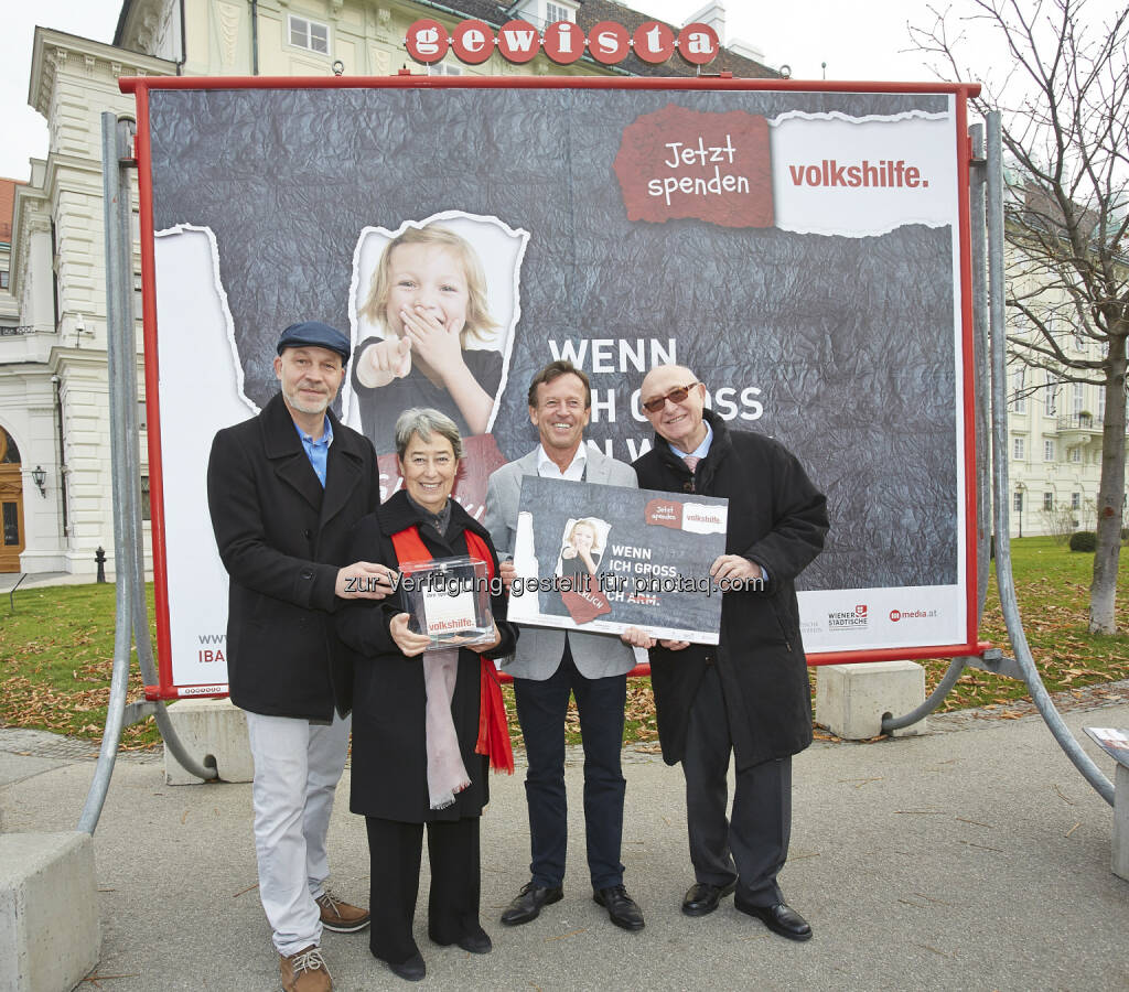 Erich Fenninger (Volkshilfe Bundesgeschäftsführer), Margit Fischer (Schirmfrau der Volkshilfe), Karl Javurek (Gewista Generaldirektor), Günter Geyer (Generaldirektor des Wiener Städtischen Versicherungsvereins): Volkshilfe Österreich: Volkshilfe und Schirmfrau Margit Fischer präsentieren neue Spendenkampagne, © Aussender (14.11.2014) 