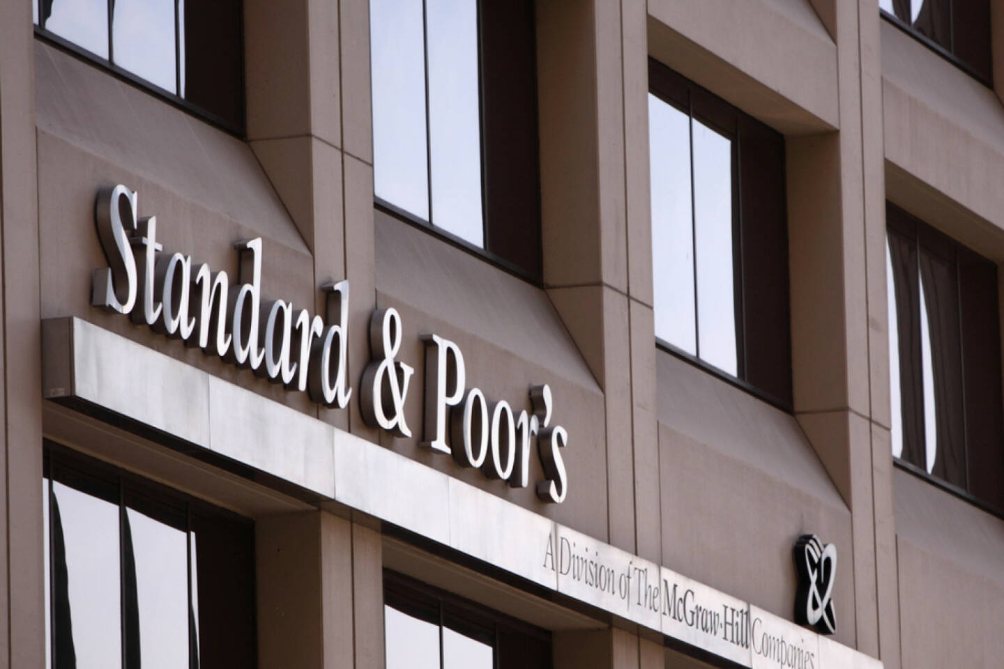 Standard & Poor's, <a href=http://www.shutterstock.com/gallery-287167p1.html?cr=00&pl=edit-00>gary yim</a> / <a href=http://www.shutterstock.com/editorial?cr=00&pl=edit-00>Shutterstock.com</a>, gary yim / Shutterstock.com