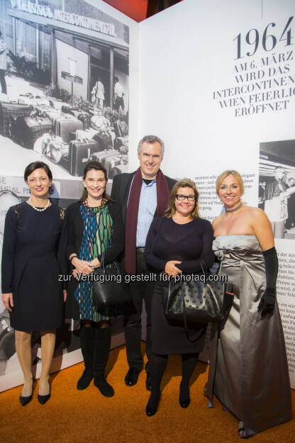 InterContinental Managerin Brigitte Trattner, MAK-Direktor Christoph Thun-Hohenstein mit seiner Frau, Vienna Design-Week Direktorin Lilli Hollein, Daniela Enzi (Geschäftsführerin WertInvest) (Bild: Hammerschmid/WertInvest) (20.11.2014) 