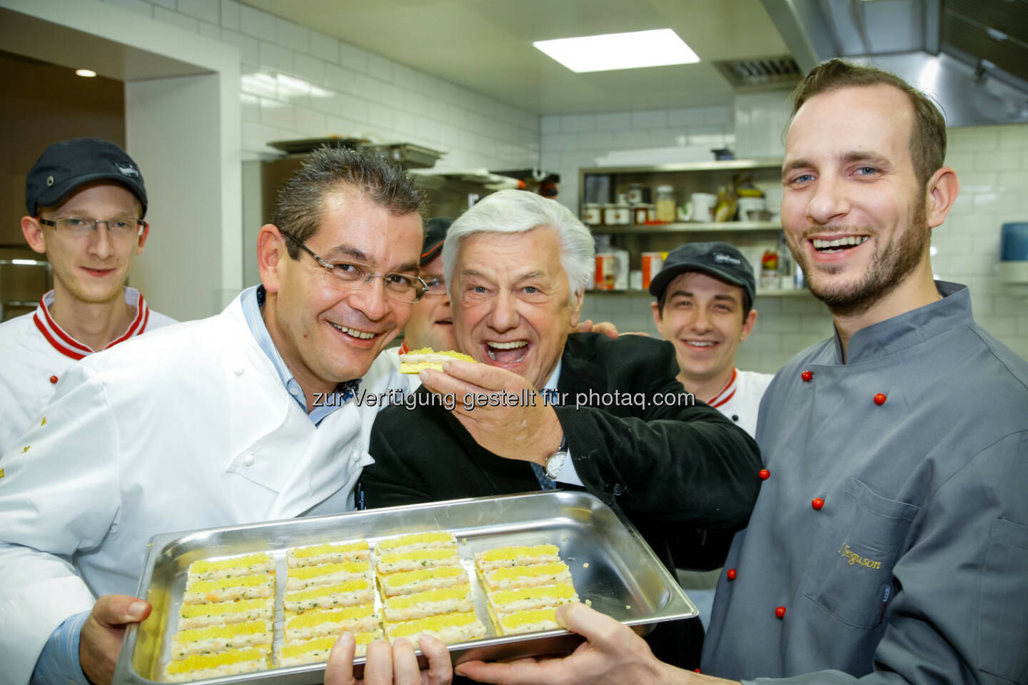 Starkoch Werner Matt mit seinem ehemaligen Schüler Marcel Vanic (Küchenchef Cuisino Velden) und dem Küchenchef des Cuisino Wien James Ferguson - Casinos Austria lud zur Restauranteröffnung (Bild: Christian Husar)