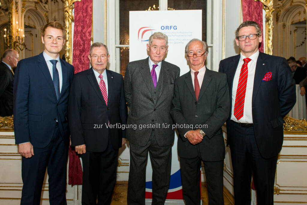 Andreas Großschartner (Leitender Projektmanager ORFG), Ludwig Scharinger (Präsident der ORFG), Hannes Androsch (ehem. Finanzminister und Vizekanzler), Michael Kraus (Geschäftsführender Gesellschafter der Donaufinanz, Senator der ORFG), Florian Stermann (Generalsekretär ORFG) - Österreichisch-Russische Freundschaftsgesellschaft (ORFG): Androsch: Die EU und Russland sind siamesische Zwillinge (Bild: Anastasia Osipova), © Aussender (26.11.2014) 