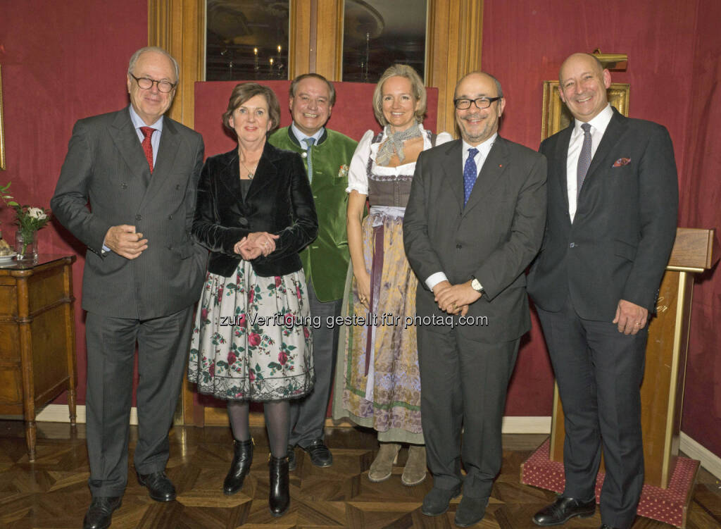 Friedrich Wille (Frey Wille), Helga Rabl-Stadler (Salzburger Festspiele), Andreas Mach (Alphazirkel), Ulli Ehrlich (Sportalm GmbH), Andreas Kaufmann (Leica Camera AG) und Hermann Wonnebauer (Zürcher Kantonalbank Österreich AG) - Familienunternehmer diskutierten in Salzburg bei dert Dialogplattform “Alphazirkel” der Zürcher Kantonalbank Österreich (Bild: ZKB Österreich), © Aussendung (28.11.2014) 