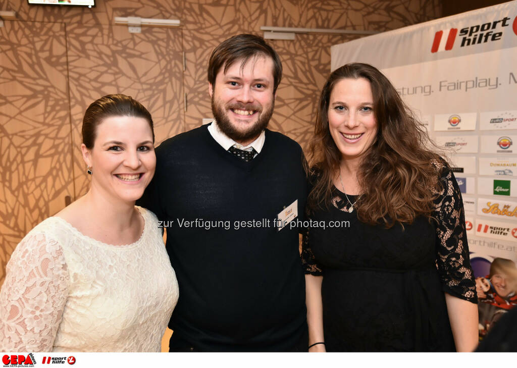 Christina Gassner, Alexander Graser und Barbara Leitner. (Photo: GEPA pictures/ Martin Hoermandinger) (02.12.2014) 