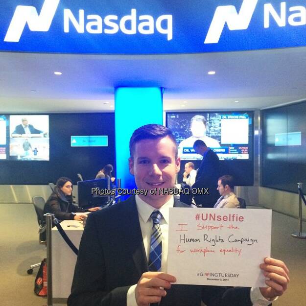 #Nasdaq's David Lynch supports the @humanrightscampaign! #UNSelfie #GivingTuesday @blackbaud  Source: http://facebook.com/NASDAQ (02.12.2014) 