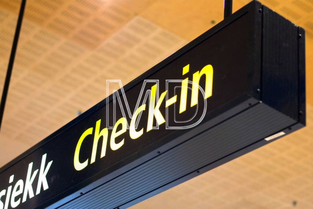 check in, Flughafen, Fliegen, Luftverkehr, einchecken, http://www.shutterstock.com/de/pic-66939856/stock-photo-check-in.html, © teilweise www.shutterstock.com (07.12.2014) 