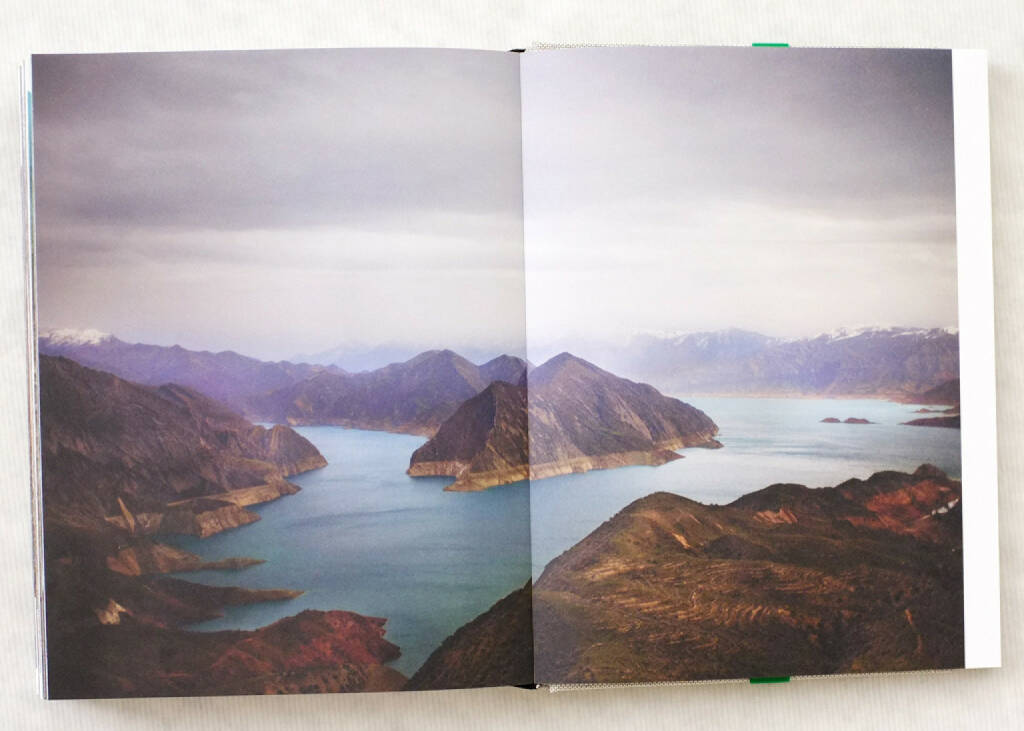 Drake, Carolyne - Two Rivers (2013), 250-350 Euro, http://josefchladek.com/book/carolyn_drake_-_two_rivers (08.12.2014) 