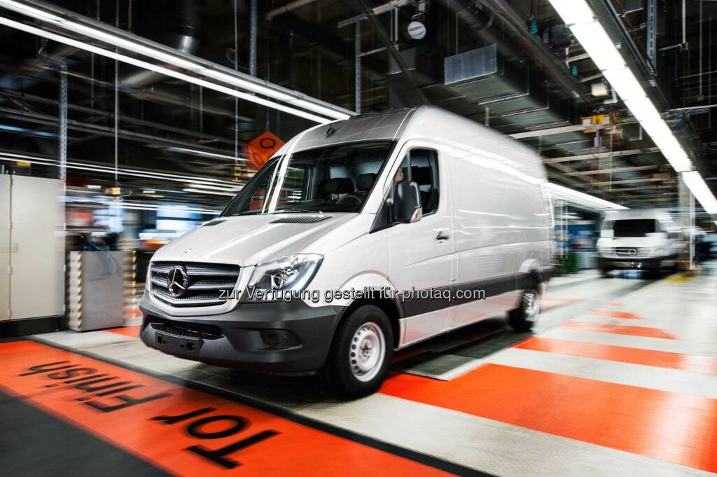 Langfristige Perspektive für das Mercedes-Benz Werk Düsseldorf. Unternehmensleitung und Betriebsrat haben Eckpunkte einer langfristig wirksamen Vereinbarung für das Mercedes-Benz Werk Düsseldorf festgeschrieben, die dem Standort und der Belegschaft klare Perspektiven geben., © Aussender (15.12.2014) 