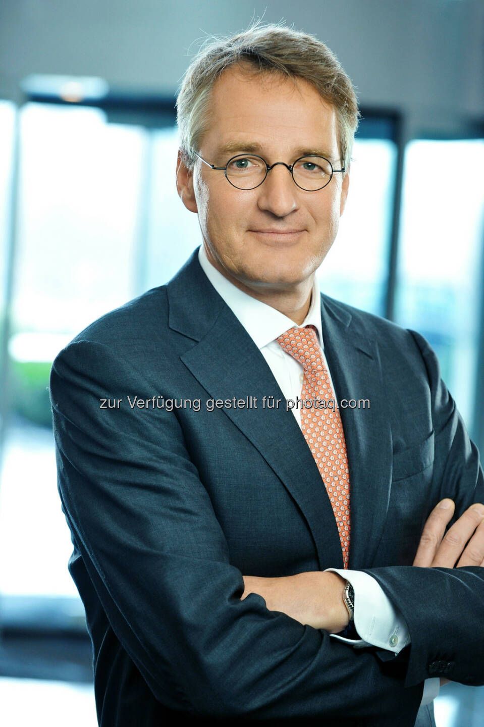 Der bisherige CEO Jens M. Abend wechselt Ende dieses Jahres aus der operativen Geschäftsleitung in den Beirat der LR Gruppe. LR Health & Beauty Systems: Das Ahlener Direktvertriebsunternehmen LR leitet zum Ende des Jahres einen Wechsel in seiner Führungsstruktur ein