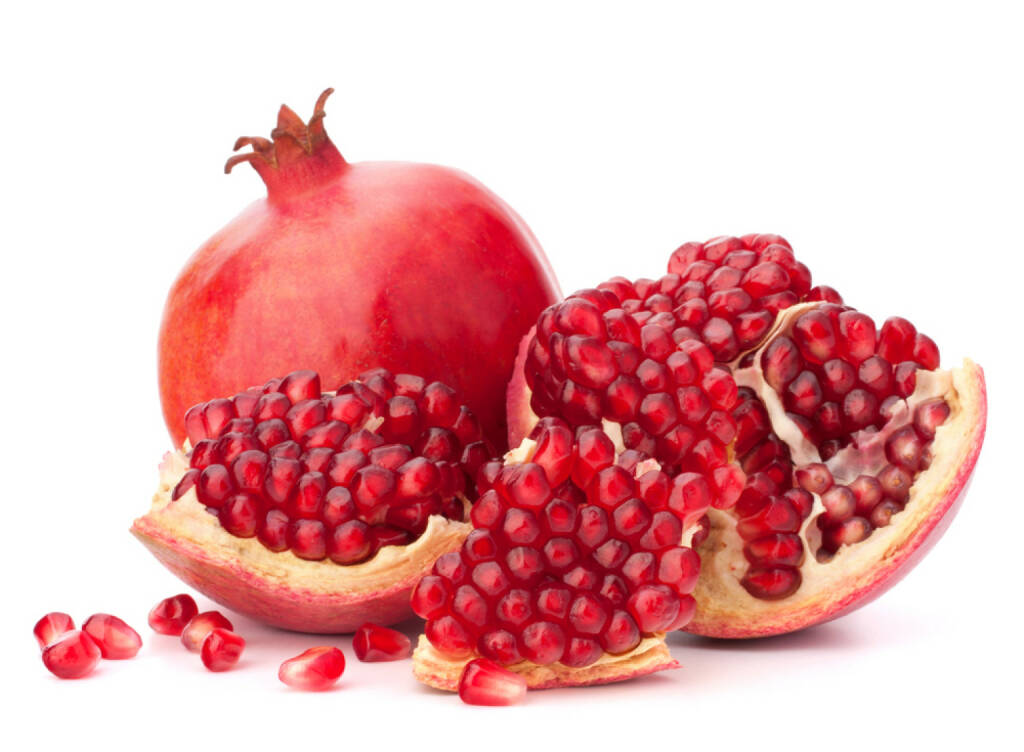 Granatapfel, Superfruit, http://www.shutterstock.com/de/pic-111946643/stock-photo-ripe-pomegranate-fruit-isolated-on-white-background-cutout.html, © www.shutterstock.com (24.12.2014) 