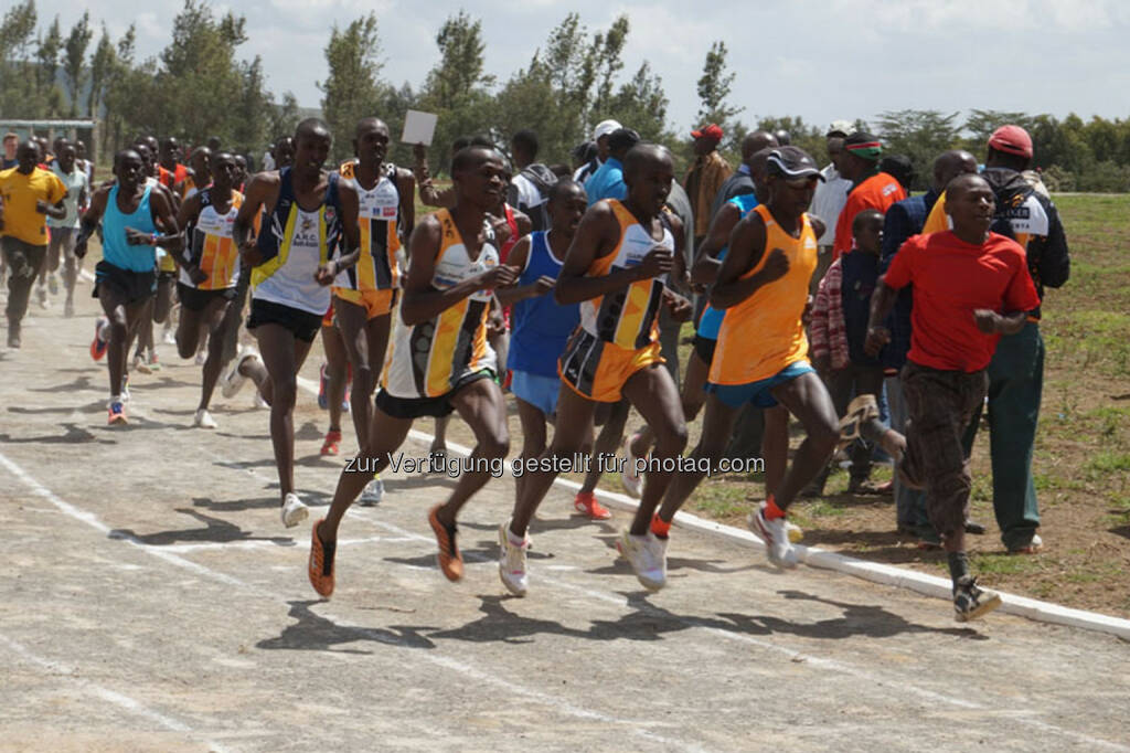 Eröffnung des Run2gether- Kiambogo Primary School – Stadium, © Run2gether (07.01.2015) 