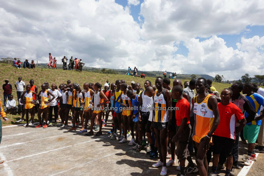 Eröffnung des Run2gether- Kiambogo Primary School – Stadium, © Run2gether (07.01.2015) 