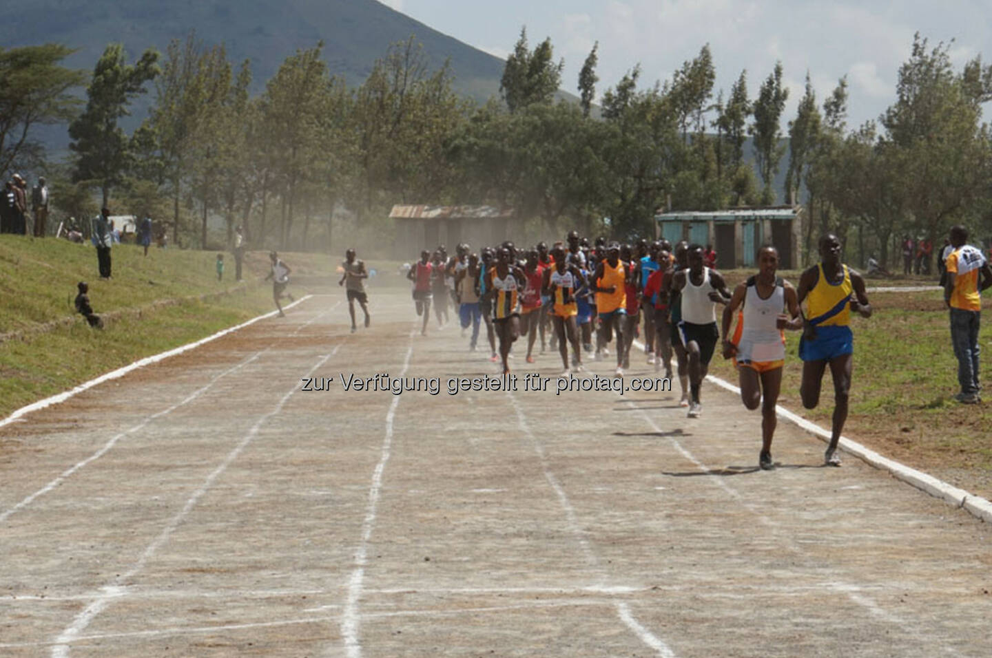 Eröffnung des Run2gether- Kiambogo Primary School – Stadium