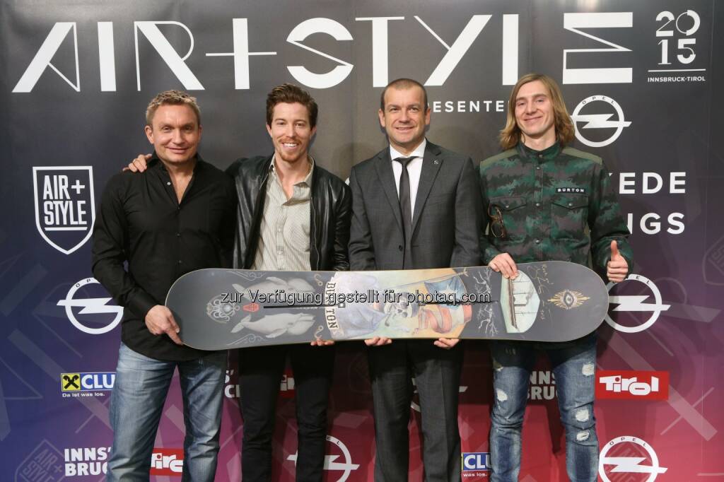 Andrew Hourmont (Erfinder Air + Style und Europa CEO), Shaun White (Snowboard-Legende und neuer Eigentümer der Serie), Alexander Struckl (Geschäftsführer General Motors Austria GmbH), Werner Stock (der österreichische Hoffnungsträger): myfivecents Projekt Konzept & Realisierungs GmbH: Air + Style-Startschuss fällt am Samstag um 15 Uhr, © Aussendung (14.01.2015) 