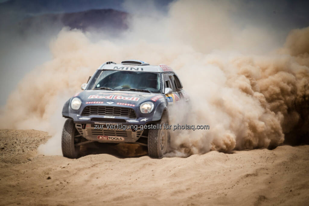 Mini feiert bei der Rallye Dakar 2015 weiteren Doppelsieg // Nasser Al-Attiyah hält Konkurrenz auf Distanz // Drei Mini All 4 Racing in der Gesamtwertung unter den ersten Fünf., © Aussendung (16.01.2015) 