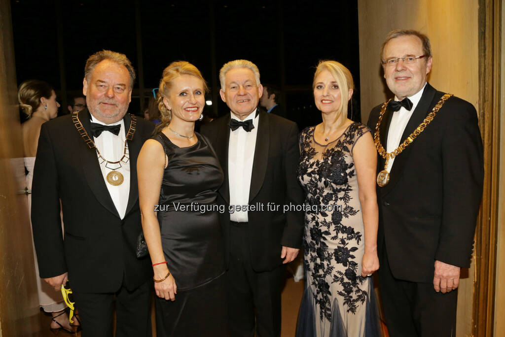 Vizerektor Friedrich Roithmayr, Vizerektorin Barbara Romauer, Landeshauptmann Josef Pühringer, Angelka und Richard Hagelauer, © JKU Linz (17.01.2015) 