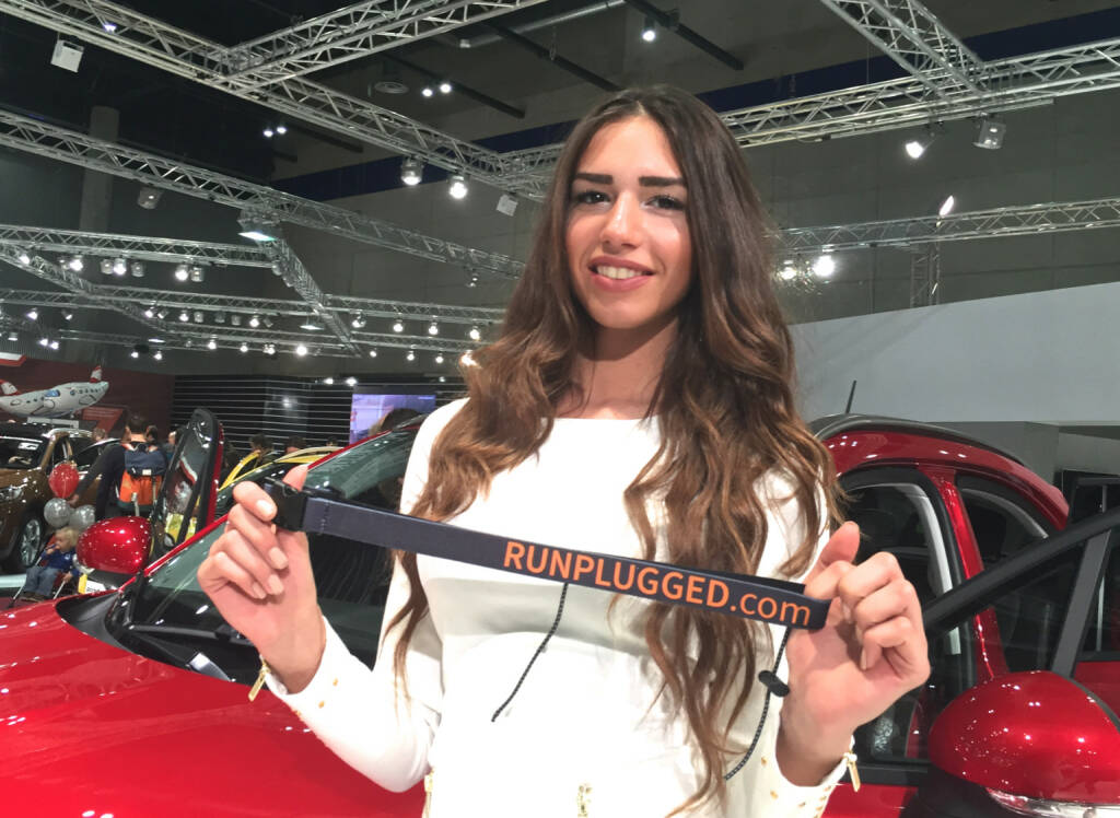 Runplugged Laufgurt, siehe weitere Handypics Auto- und Ferienmesse Wien http://photaq.com/page/index/1696  (19.01.2015) 