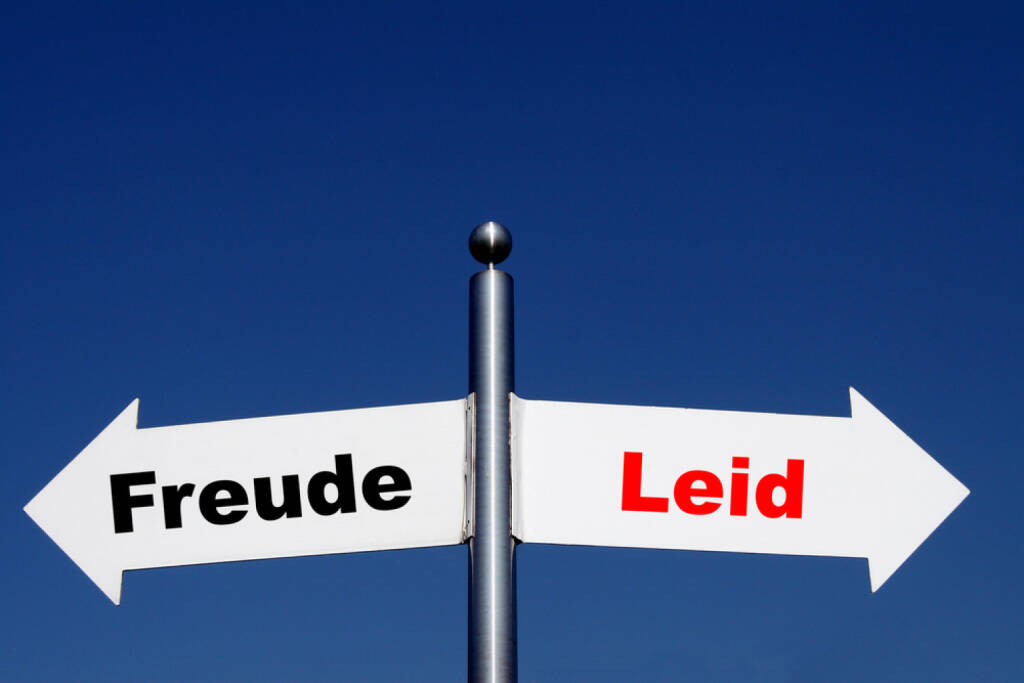 Gegenteil, Freude, Leid, Freud und Leid, http://www.shutterstock.com/de/pic-202819066/stock-photo-arrows-with-the-german-words-freud-leid-translation-happiness-sorrow.html, © www.shutterstock.com (25.01.2015) 