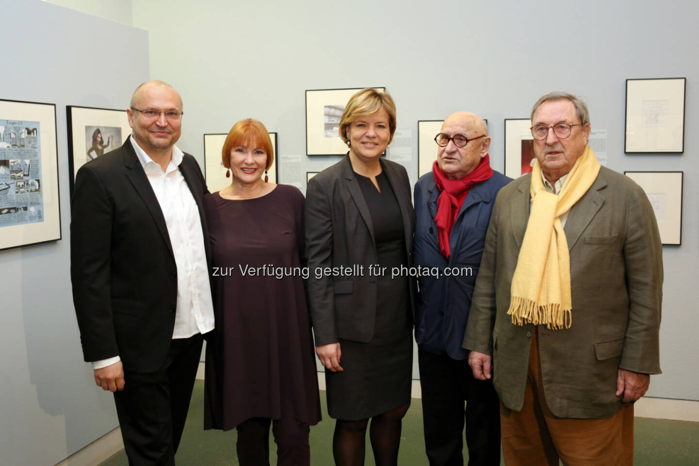 Gottfried Gusenbauer (Direktor Karikaturmuseum Krems und Kurator), Chris Lohner (Schauspielerin, Moderatorin, Autorin), Landesrätin Barbara Schwarz, Ironimus Gustav Peichl (Karikaturist und Architekt), Teddy Podgorski: Karikaturmuseum Krems: Das Fenster zur Welt im Karikaturmuseum Krems eröffnet