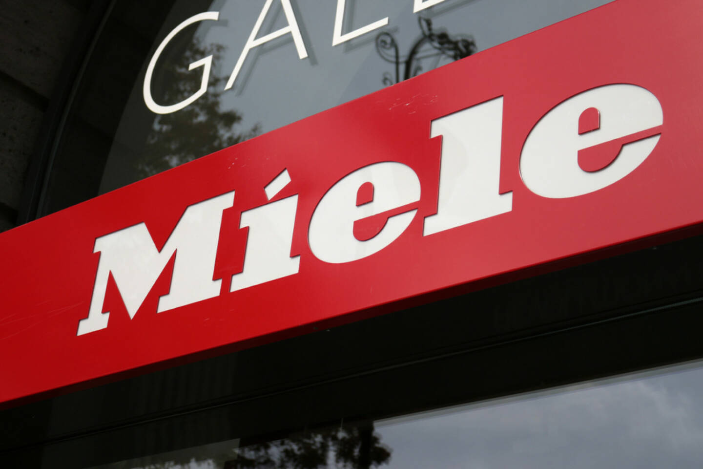 Miele, <a href=http://www.shutterstock.com/gallery-320989p1.html?cr=00&pl=edit-00>360b</a> / <a href=http://www.shutterstock.com/editorial?cr=00&pl=edit-00>Shutterstock.com</a>, 360b / Shutterstock.com