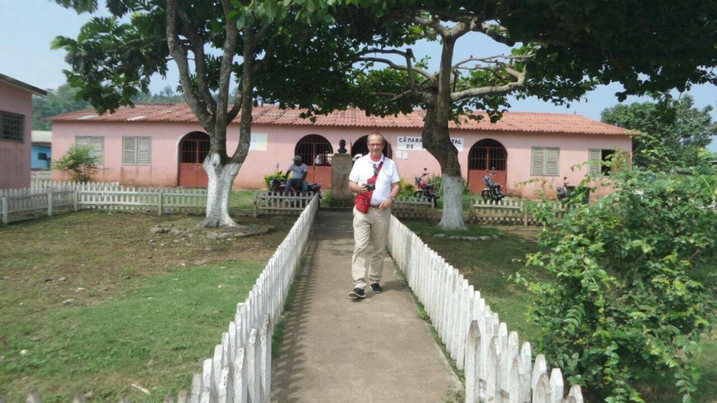 Kurt Hirsch und das erste Green House auf Sao Tom 