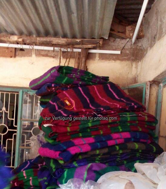 Run2gether, Decken, Blankets for Kiambogo families, © Thomas Kratky (13.02.2015) 