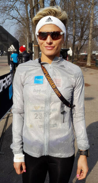 Elisabeth Niedereder: Toller Testlauf über 7km bei der VCM Winterlaufserie. Mit der Zeit von 25:16min (3:36min/km) bin ich nur eine Woche nach dem letzten Trainingscamp sehr zufrieden (15.02.2015) 