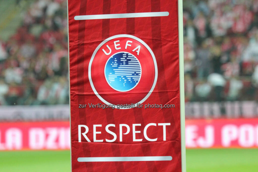 UEFA, Respekt, Fussball, <a href=http://www.shutterstock.com/gallery-264046p1.html?cr=00&pl=edit-00>Tomasz Bidermann</a> / <a href=http://www.shutterstock.com/editorial?cr=00&pl=edit-00>Shutterstock.com</a>, Tomasz Bidermann / Shutterstock.com, © www.shutterstock.com (25.02.2015) 