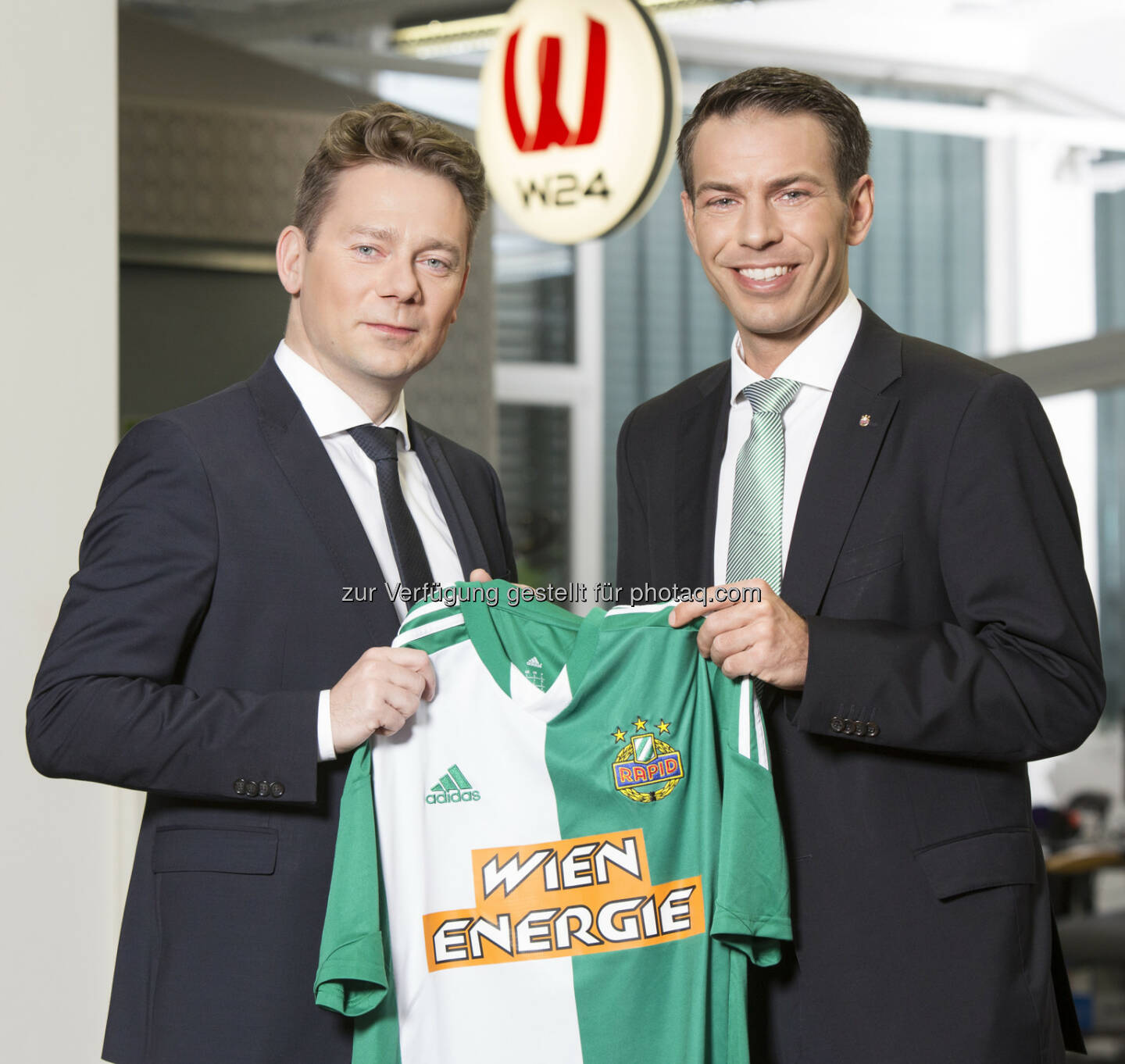 Marcin Kotlowski GF, WH-Medien Christoph Peschek GF, SK Rapid Wien: W24 - das Wiener Stadtfernsehen: Das Wiener Stadtfernsehen W24 und die „Rapid Viertelstunde“ gehen in die Verlängerung. #Wööd!