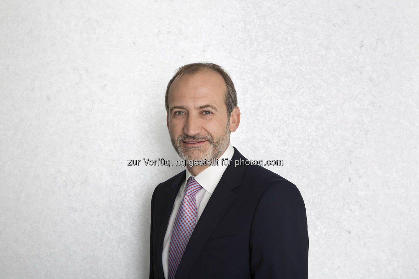 Alejandro Plater zum COO der Telekom Austria Group bestellt - In der heutigen Aufsichtsratssitzung der Telekom Austria AG wurde Alejandro Plater (47) zum Chief Operating Officer (COO) der Telekom Austria Group bestellt. Er wird in seiner Funktion direkt an CEO Dr. Hannes Ametsreiter berichten und als COO für Technik, Einkauf und Marktbereiche zuständig sein. CTO DI Günther Ottendorfer scheidet mit dem heutigen Tag aus dem Vorstand aus. (Bild: Udo Titz)