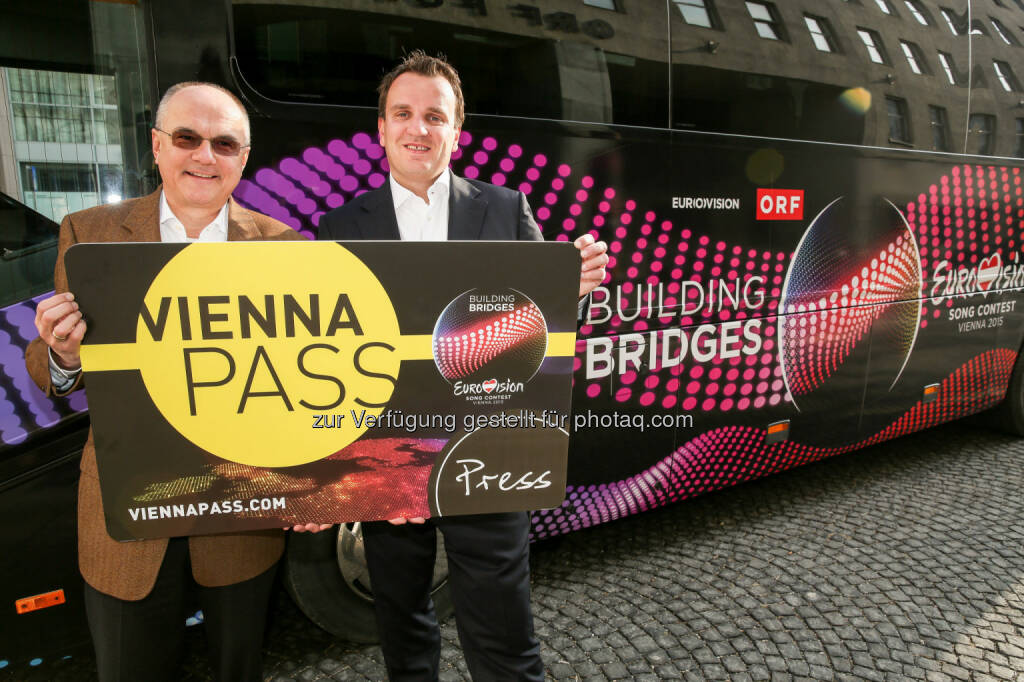 Edgar Böhm (ESC-Executive Producer), Paul Blaguss (geschäftsführender Gesellschafter Vienna Pass): VPG Vienna Pass GmbH: Eurovision Song Contest: Akkreditierte Journalisten können mit dem Vienna Pass Wiens Sehenswürdigkeiten erkunden, © Aussender (05.03.2015) 