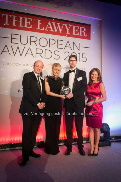 Wolf Theiss Partner Laura T. Struc (Slowenien) und Luka Tadic-Colic (Kroatien) : Wolf Theiss gewinnt den The Lawyer European Award 2015 für Osteuropa und den Balkan, © Aussendung (20.03.2015) 