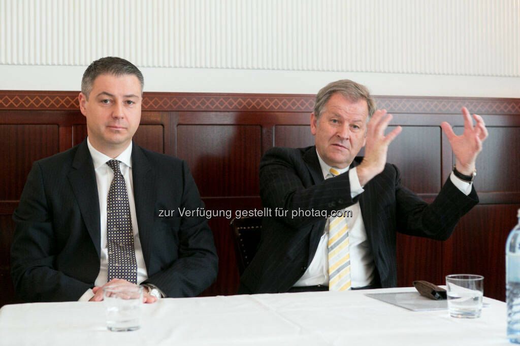 Oliver Schumy (Immofinanz), Eduard Zehetner (Immofinanz), http://blog.immofinanz.com/de/2015/03/23/immofinanz-wollen-kontrolle-ueber-ca-immo-erlangen/
, © Martina Draper für Immofinanz (24.03.2015) 