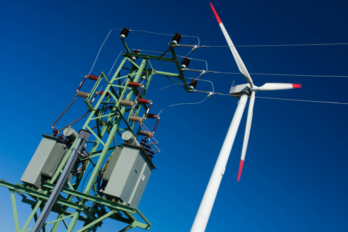 Windkraft, Windrad, Strom, http://www.shutterstock.com/de/pic-42175699/stock-photo-photo-of-wind-power-installation-in-sunny-day.html