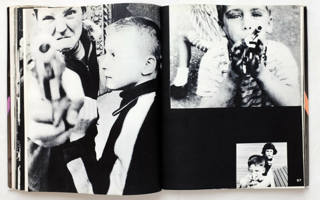 William Klein - Life Is Good and Good For You In New York: Trance Witness Revels (1956), 600-1500 Euro - http://josefchladek.com/book/william_klein_-_life_is_good_and_good_for_you_in_new_york_trance_witness_revels (05.04.2015) 