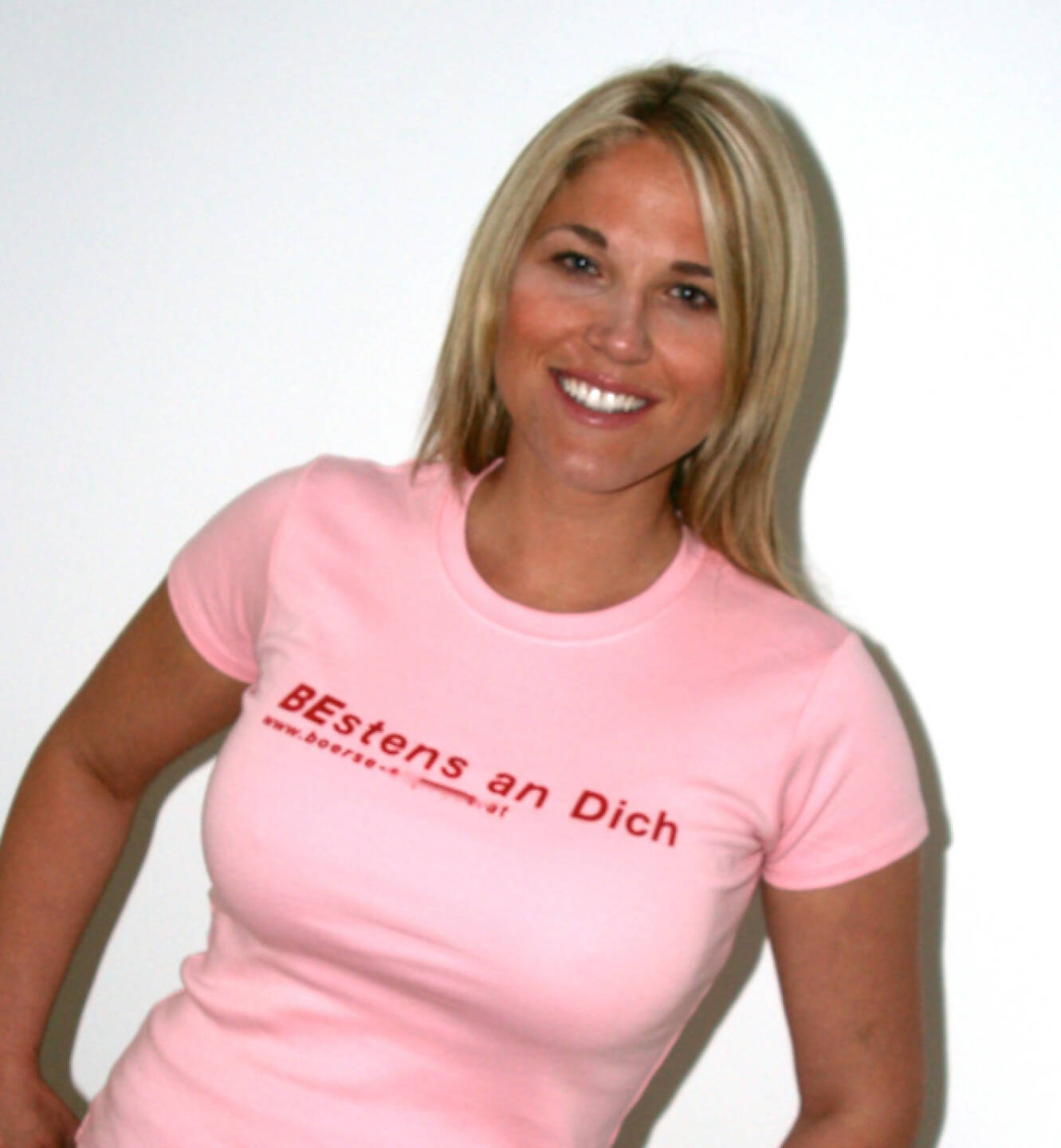 Bestens an Dich - Christina Weidinger im Shirt